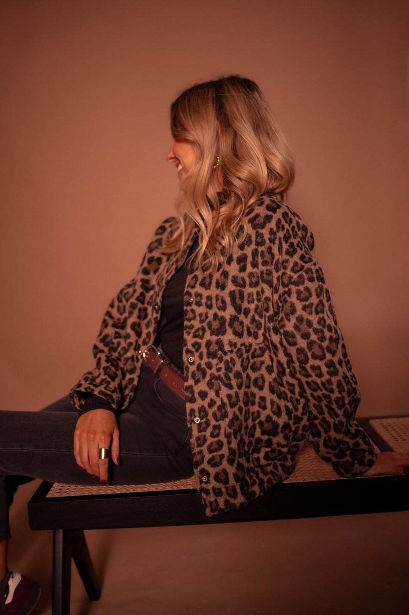 Damen Oversized Steppjacke mit Leoparden-Print (3)