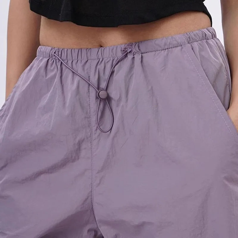 Damen Oversized Trainerhose im Streetwear-Stil (6)