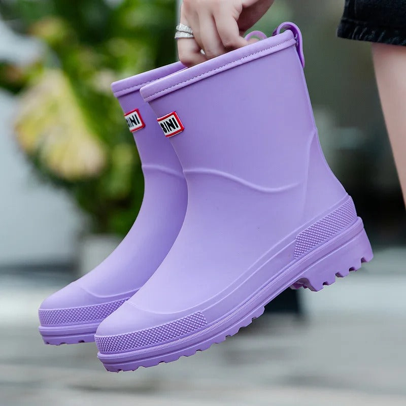 Damen Regenstiefel mit rutschfester Gummisohle in Violett