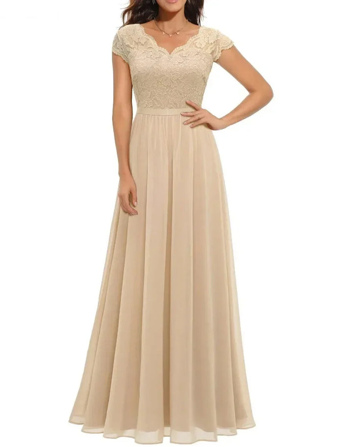 Damen Romantisches Maxikleid mit Spitze für Hochzeitsgäste in Beige