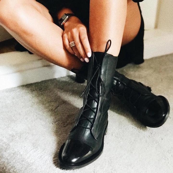 Damen Schnürstiefeletten im strukturierten Look (10)