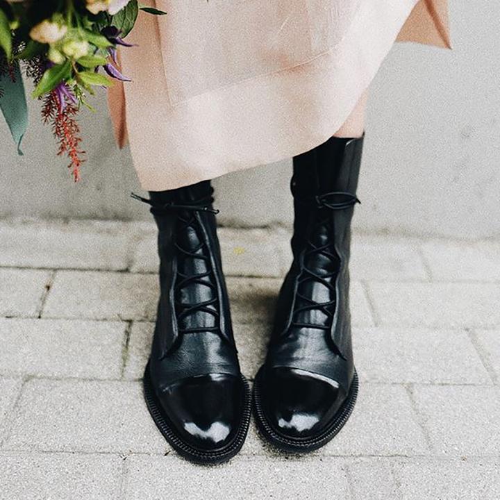 Damen Schnürstiefeletten im strukturierten Look (5)
