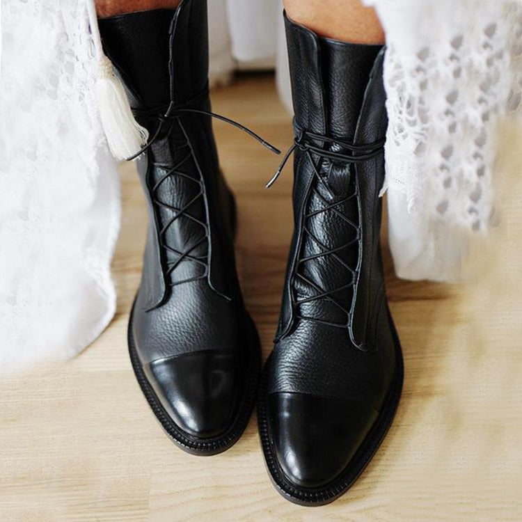 Damen Schnürstiefeletten im strukturierten Look in Schwarz