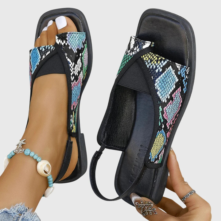 Damen Sommersandalen im minimalistischen Stil in Mehrfarbig