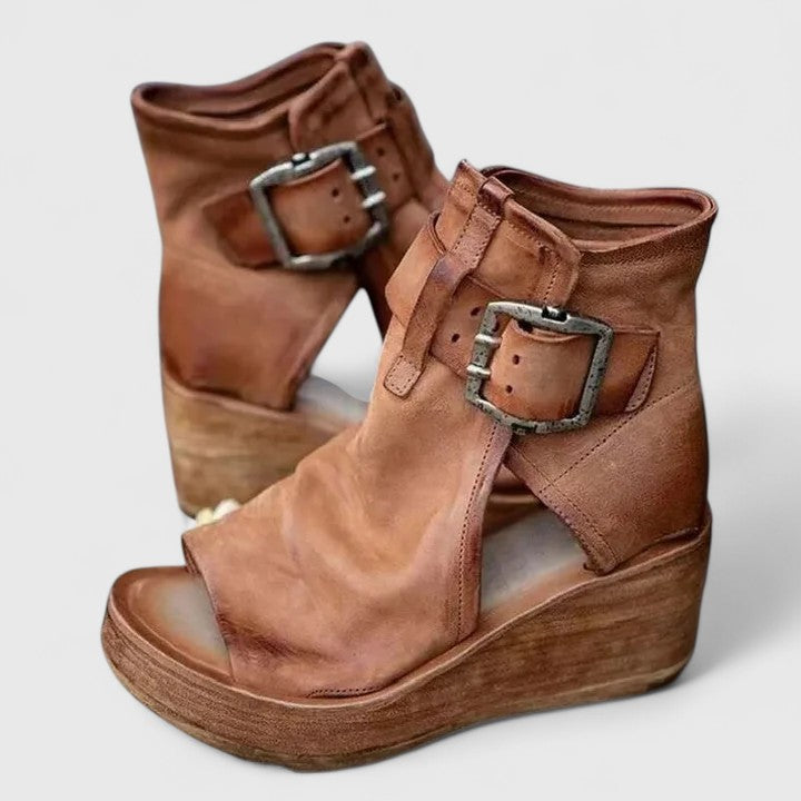 Damen Stiefel für klassische Herbst-Outfits in Braun
