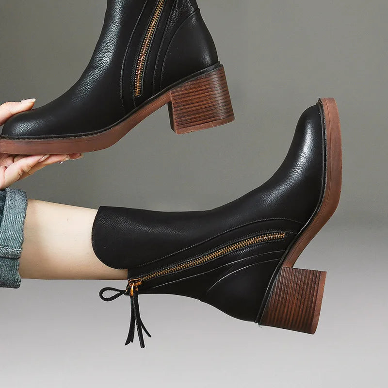 Damen Stiefeletten aus Leder mit Blockabsatz in Schwarz