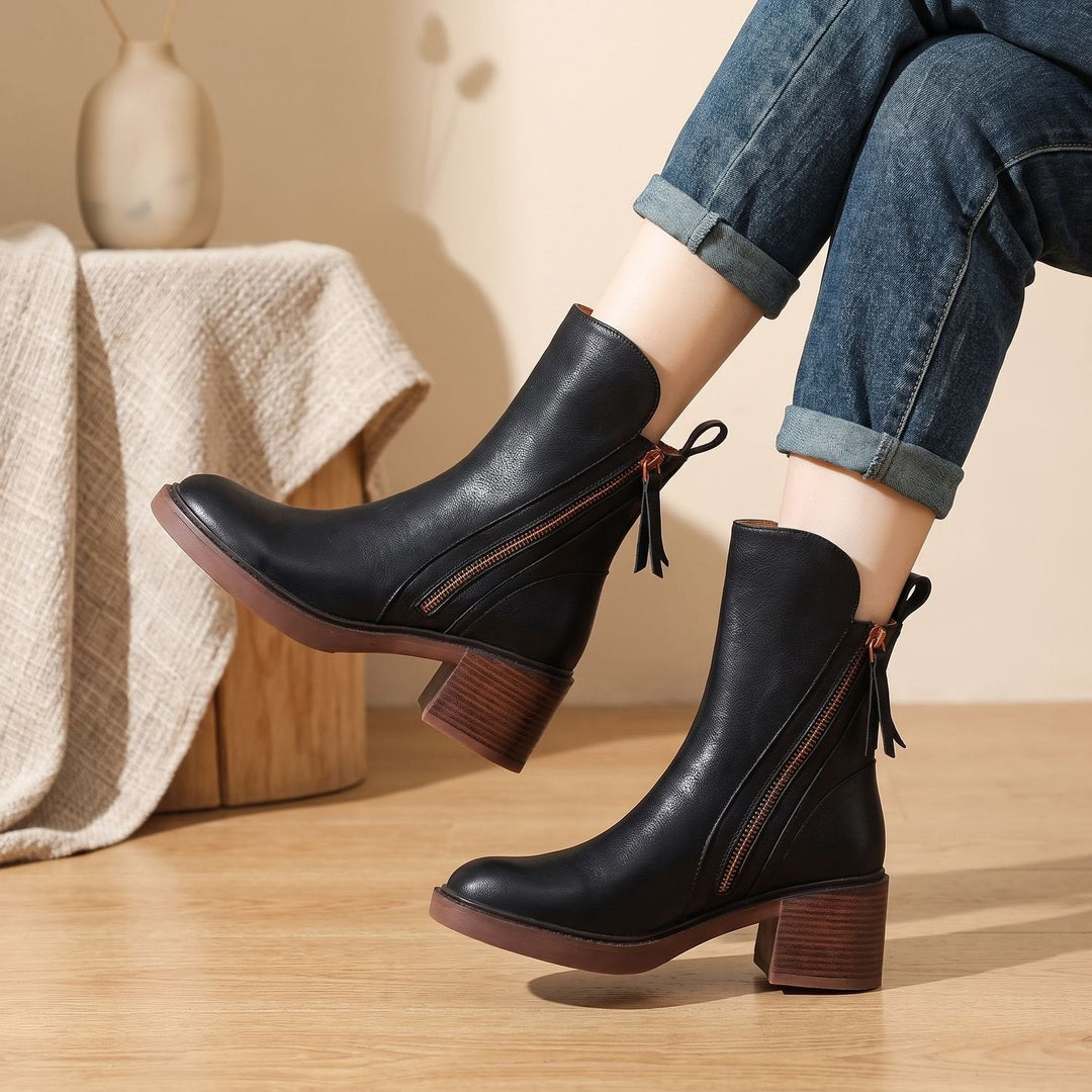 Damen Stiefeletten mit Blockabsatz aus Leder in Schwarz