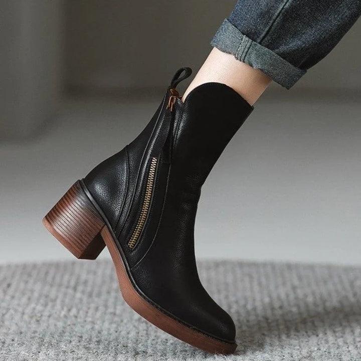 Damen Stiefeletten mit High-Heel und Reißverschluss in Schwarz