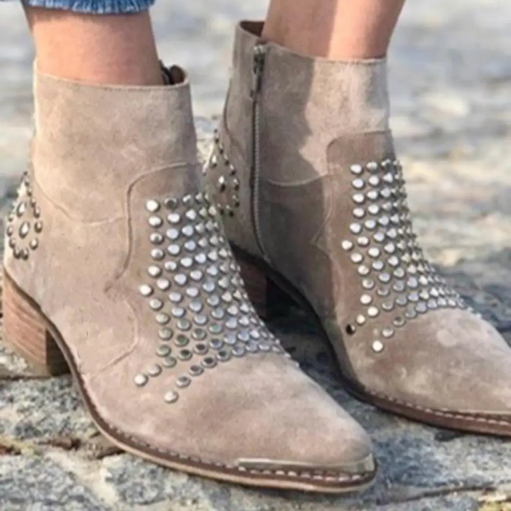 Damen Stiefeletten mit Nieten für jeden Look (2)