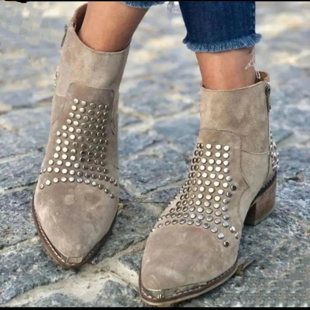 Damen Stiefeletten mit Nieten für jeden Look (4)
