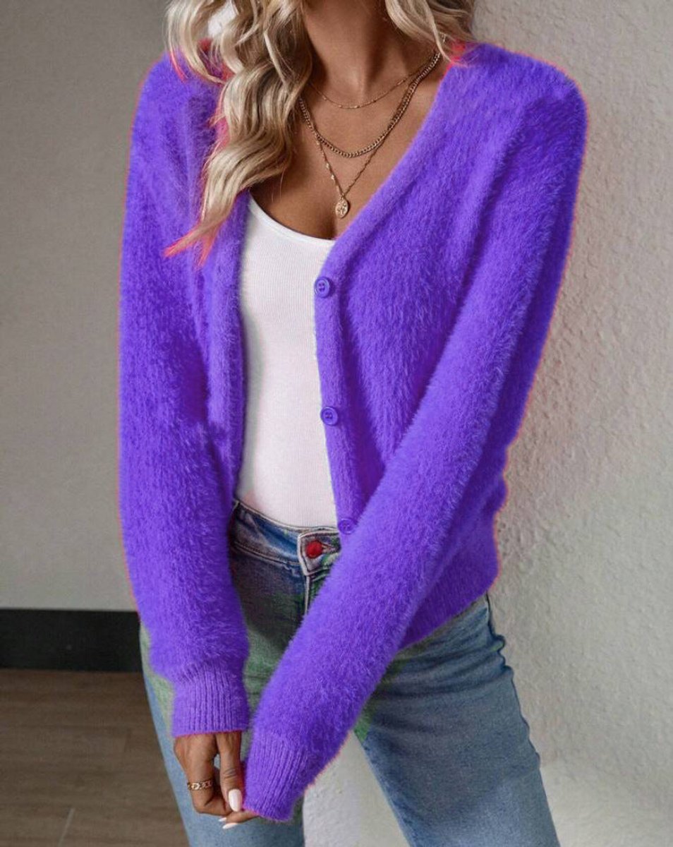 Damen Strickjacke aus Flausch für Übergangstage in Flieder