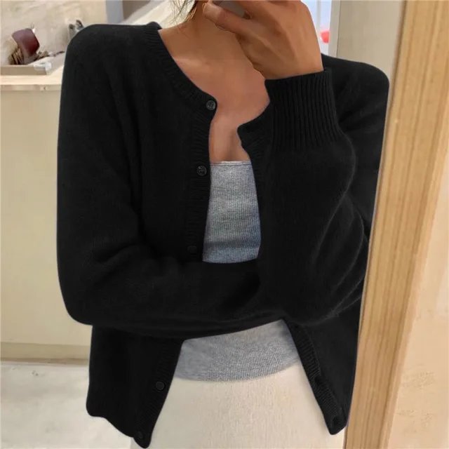 Damen Strickjacke im Relaxed-Fit für den Alltag in Schwarz