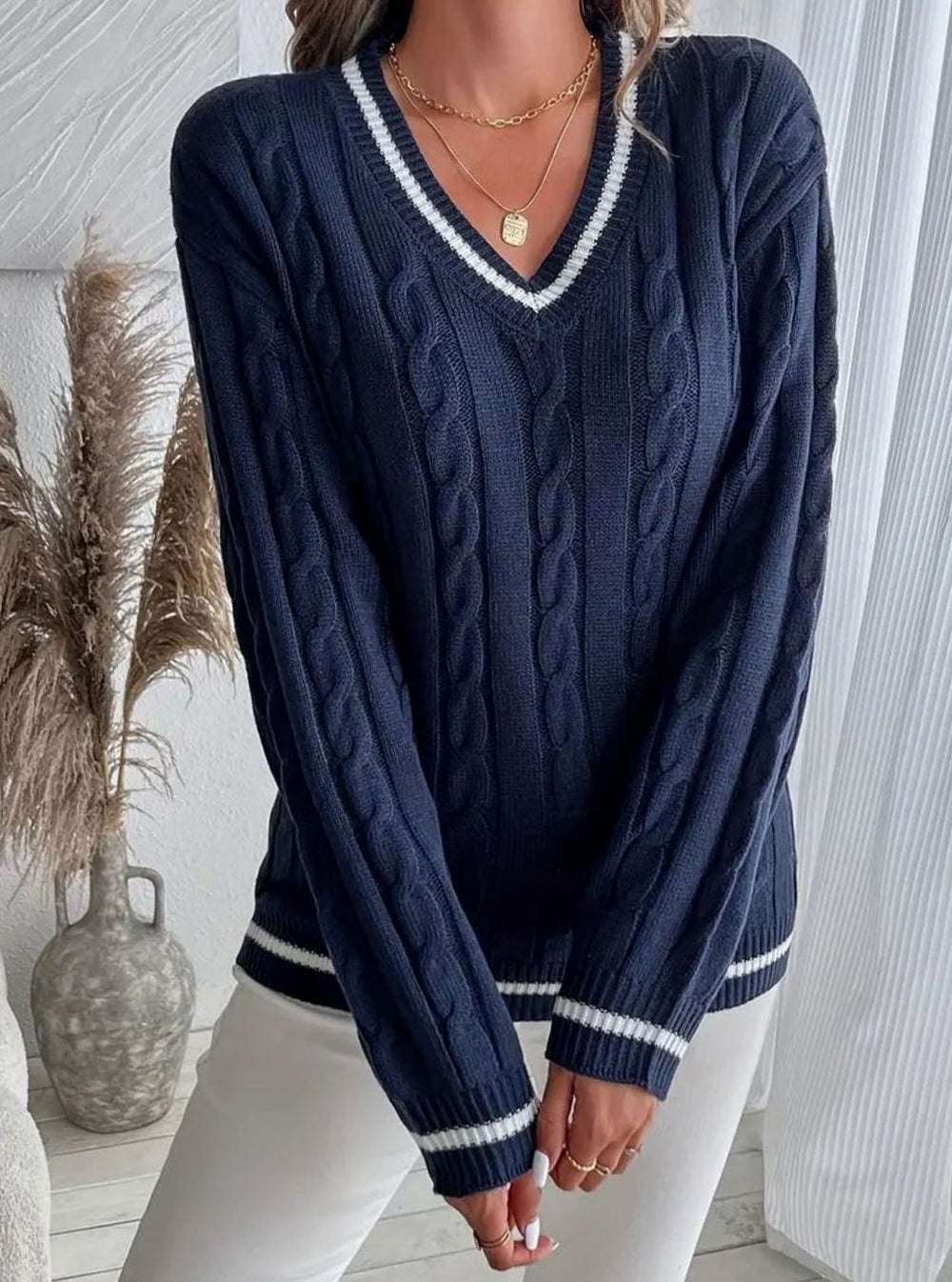 Damen Strickjacke im Zopfmuster mit Langärmeln (2)