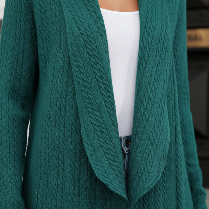 Damen Strickjacke in Hüftlänge mit lässiger Eleganz (3)
