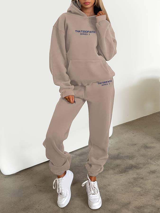 Damen Strickjacke mit Jogginghose im Freizeitstil in Hellrosa Grau