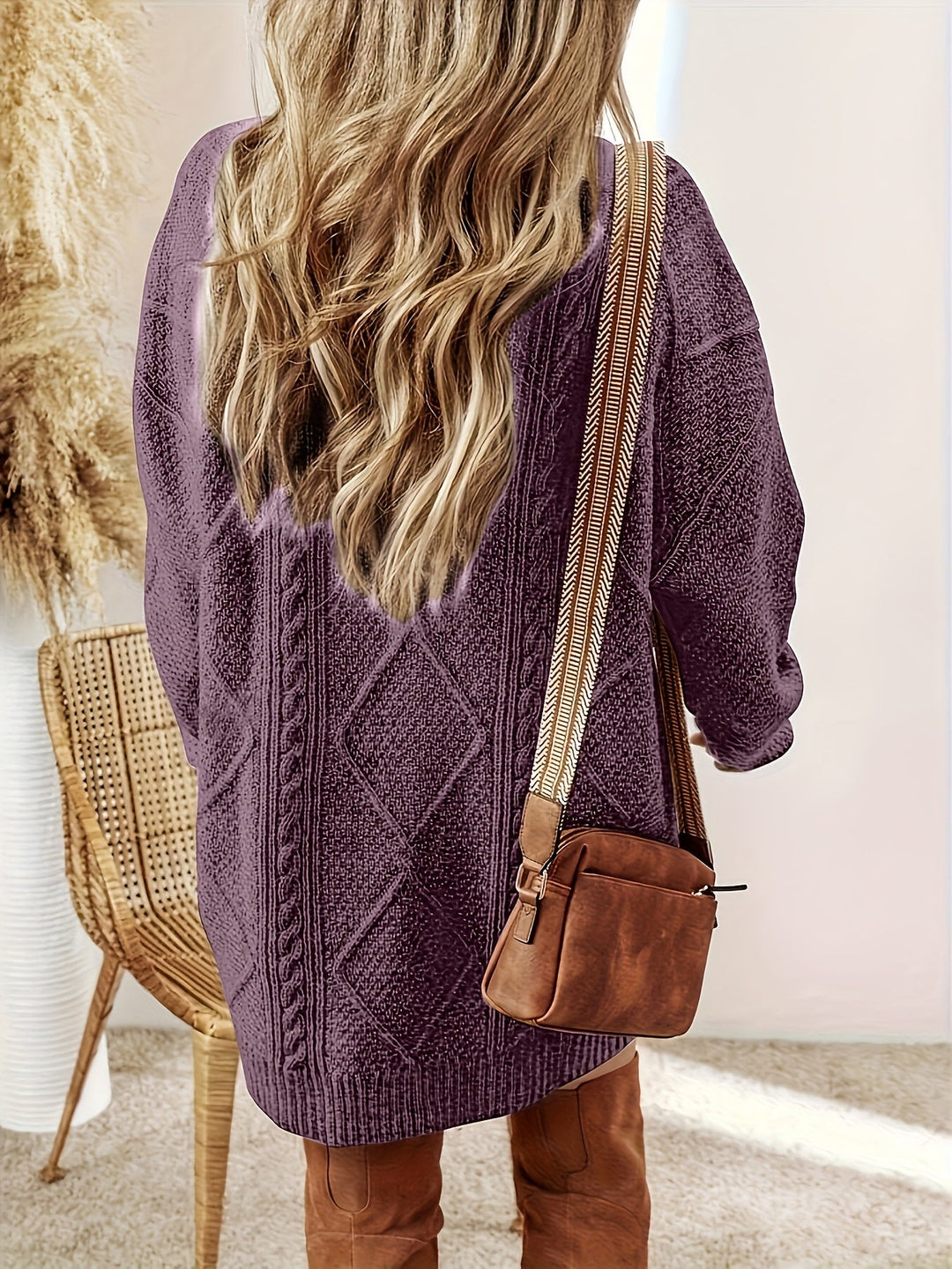 Damen Strickjacke mit klassischem Zopfmuster zum Wohlfühlen (3)