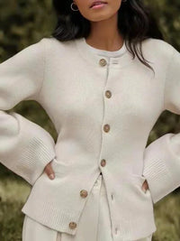 Lea | Damen Strickjacke mit Knopfleiste im Relaxed-Fit
