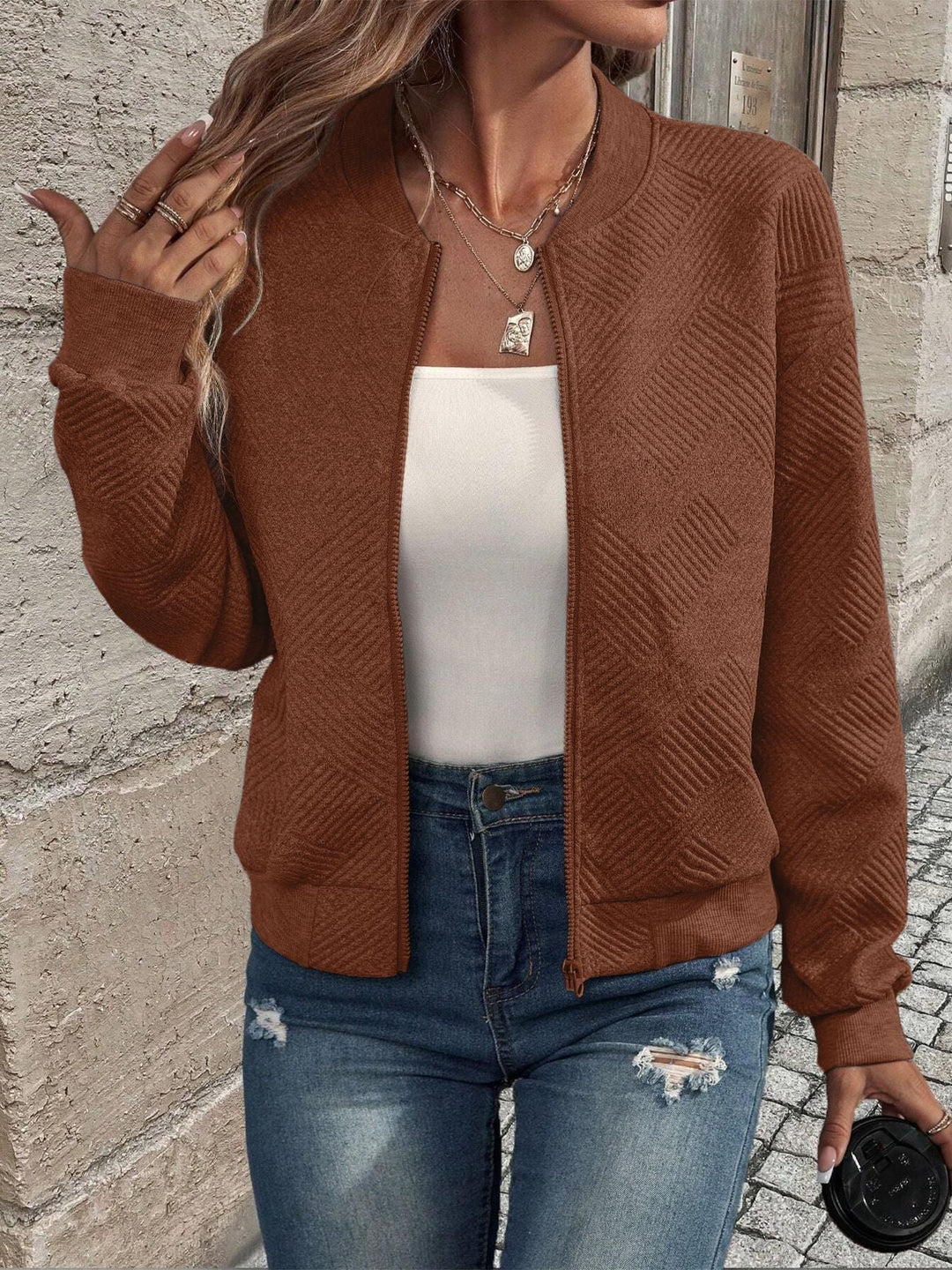 Damen Strukturierte Strickjacke mit bequemem Schnitt in Braun