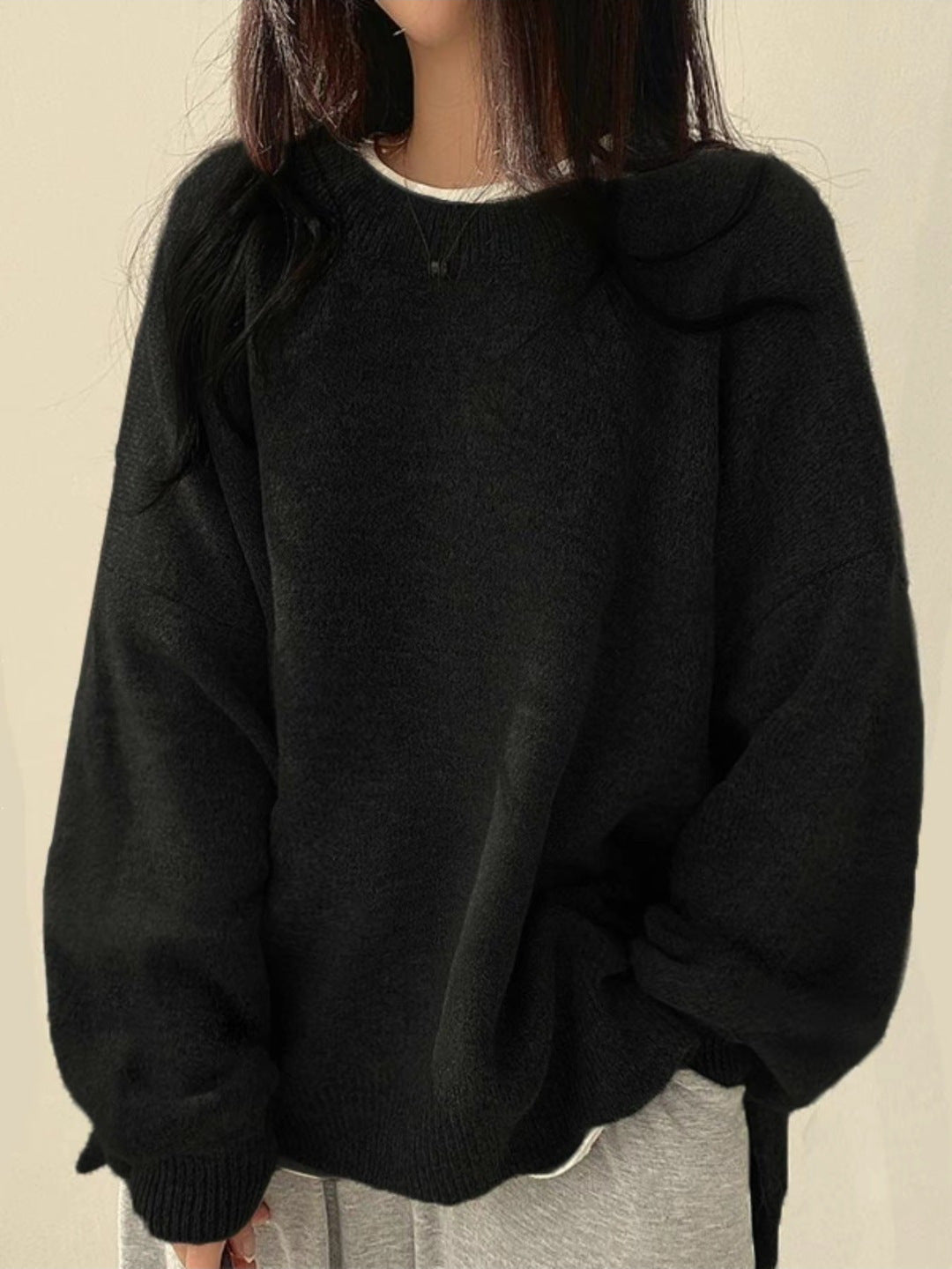Damen Sweatshirt mit Schulterausfall zum Kombinieren in Schwarz