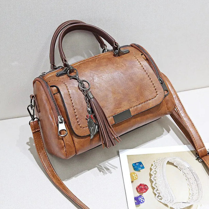 Damen Tasche im femininen Vintage-Stil (5)