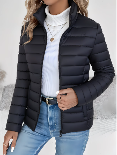 Damen Übergangsjacke mit eleganter Steppung in Schwarz