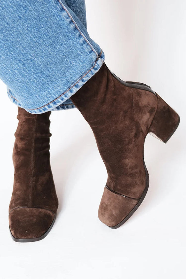 Damen Wildleder Stiefeletten zum Kombinieren in Dunkelbraun
