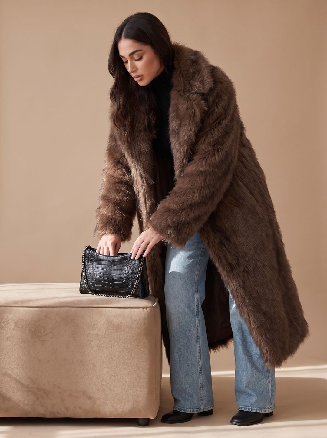 Damen Winterjacke aus Imitationsbont Maxi-Länge (3)