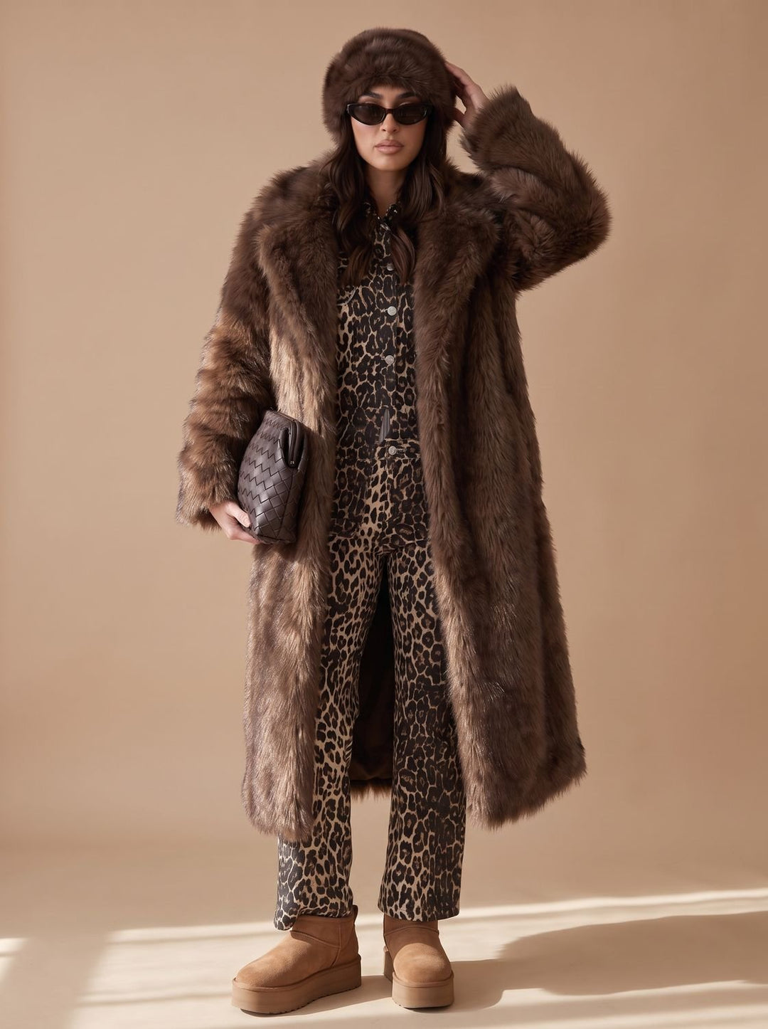 Damen Winterjacke aus Imitationsbont Maxi-Länge (5)