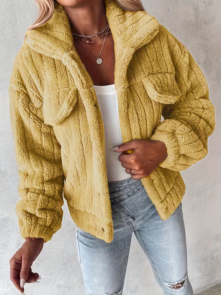 Damen Winterjacke im Hemdjacken-Stil mit Flausch-Optik (4)