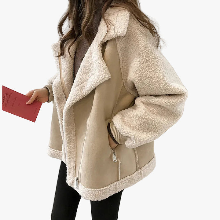 Damen Winterjacke im Lammfell-Stil für kalte Tage in Beige