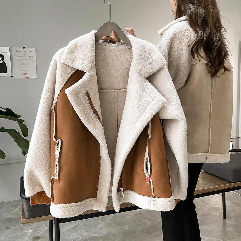 Damen Winterjacke im Lammfell-Stil für kalte Tage in Braun
