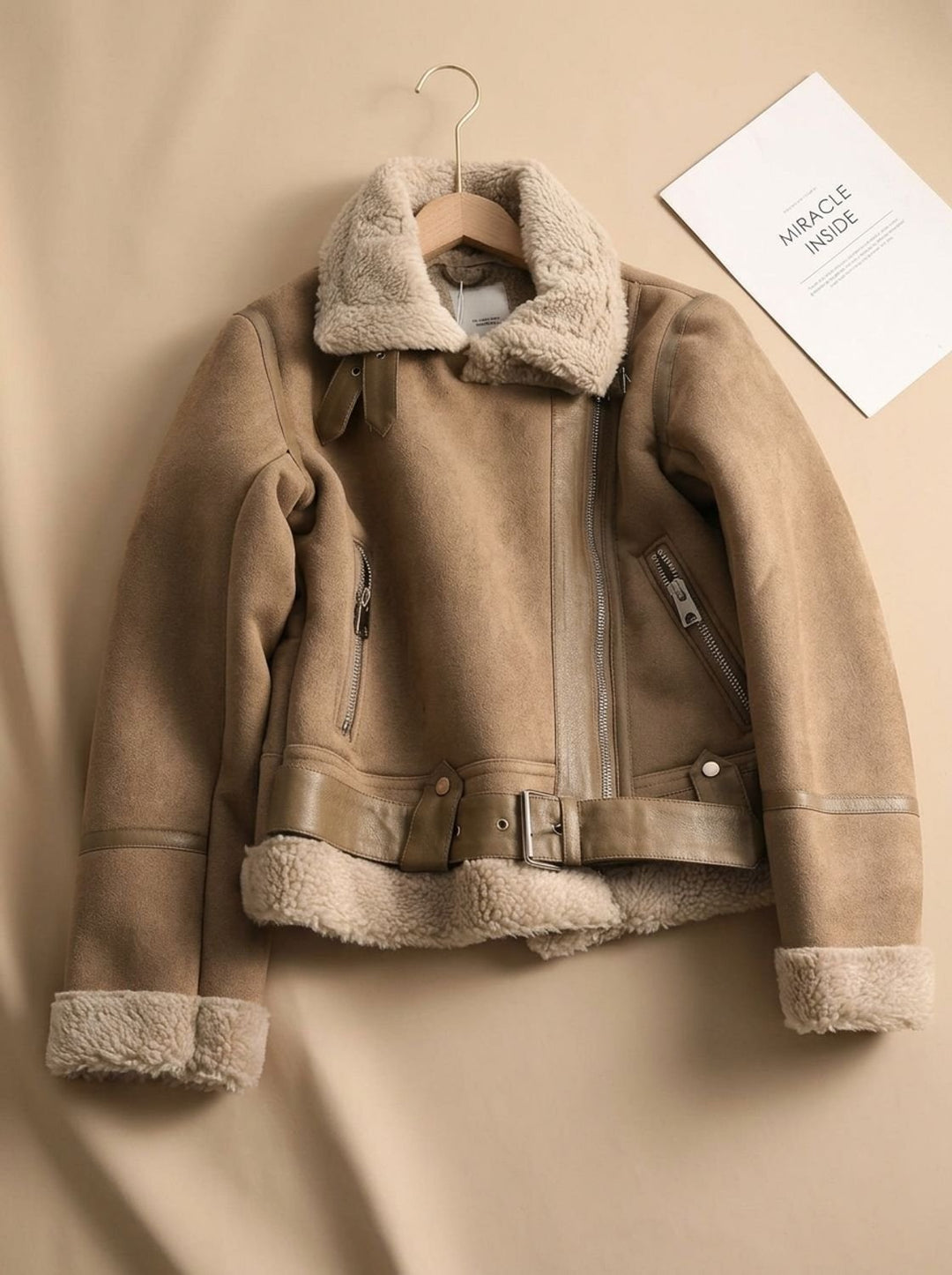 Damen Winterjacke im Motorrad-Stil mit Gürtel in Braun 3