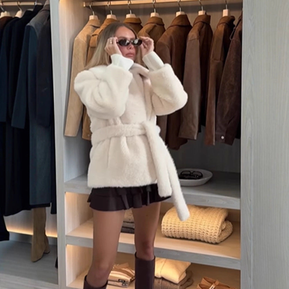 Damen Winterjacke mit großem Oversize-Schnitt (2)