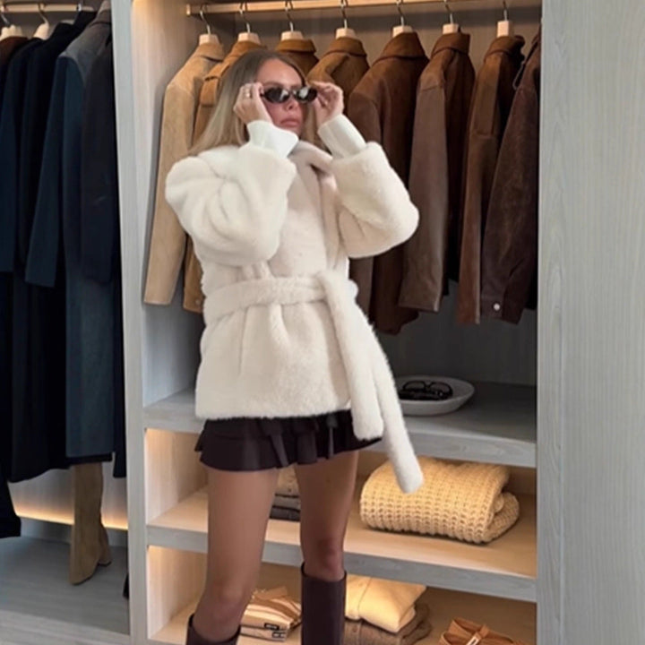 Damen Winterjacke mit großem Oversize-Schnitt (2)