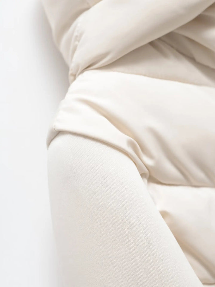 Damen Winterjacke mit modernem Steppmuster und Kapuze (4)