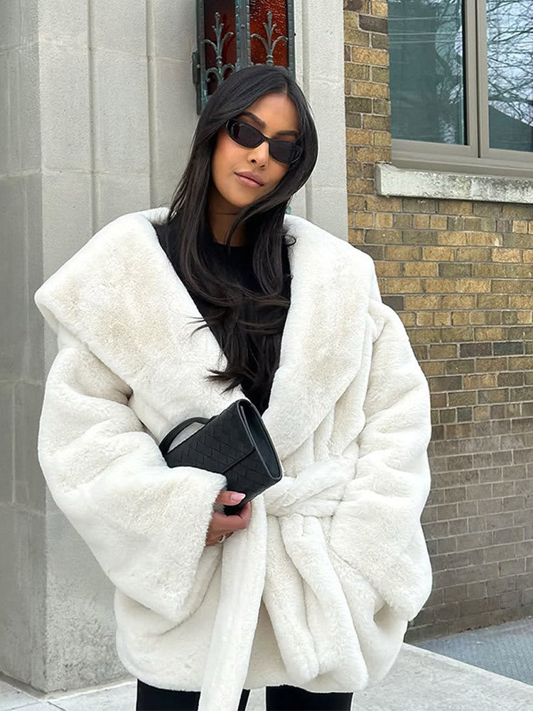 Damen Winterjacke Teddy mit Wickelgürtel in Creme