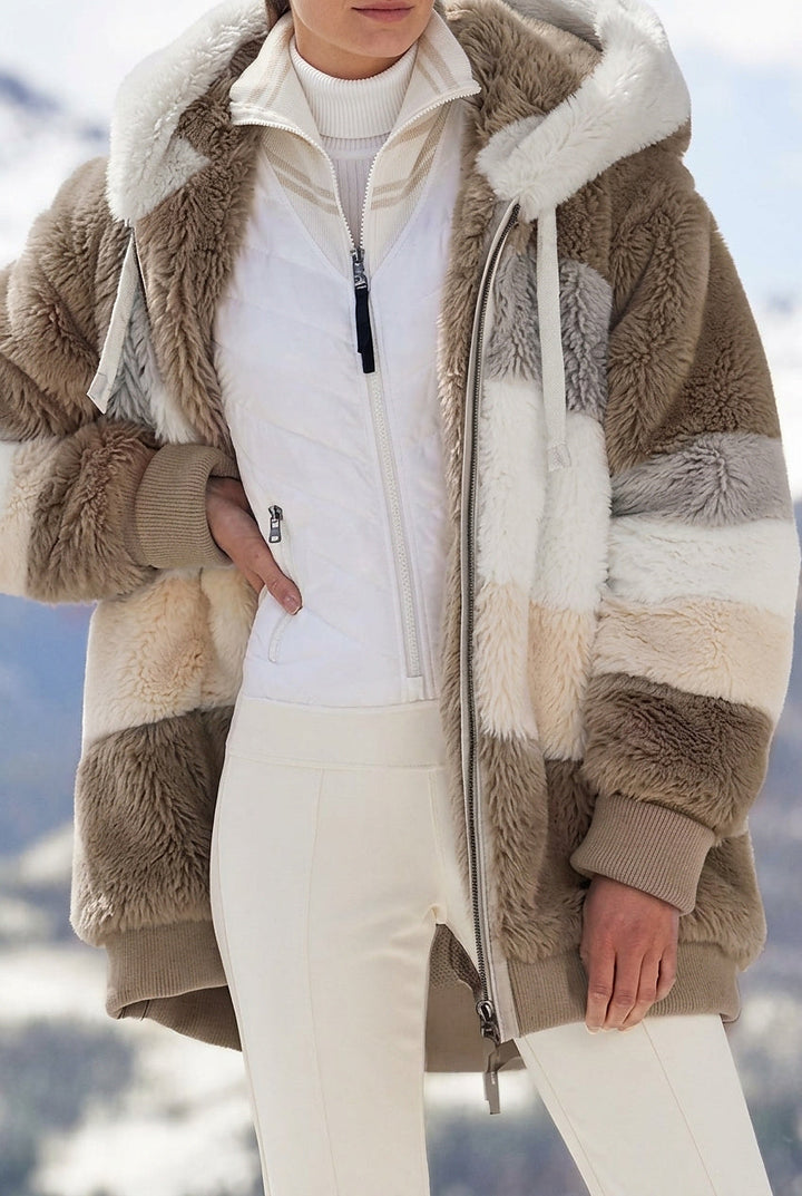 Damen Wintermantel mit Kapuze im Colorblock-Design (8)