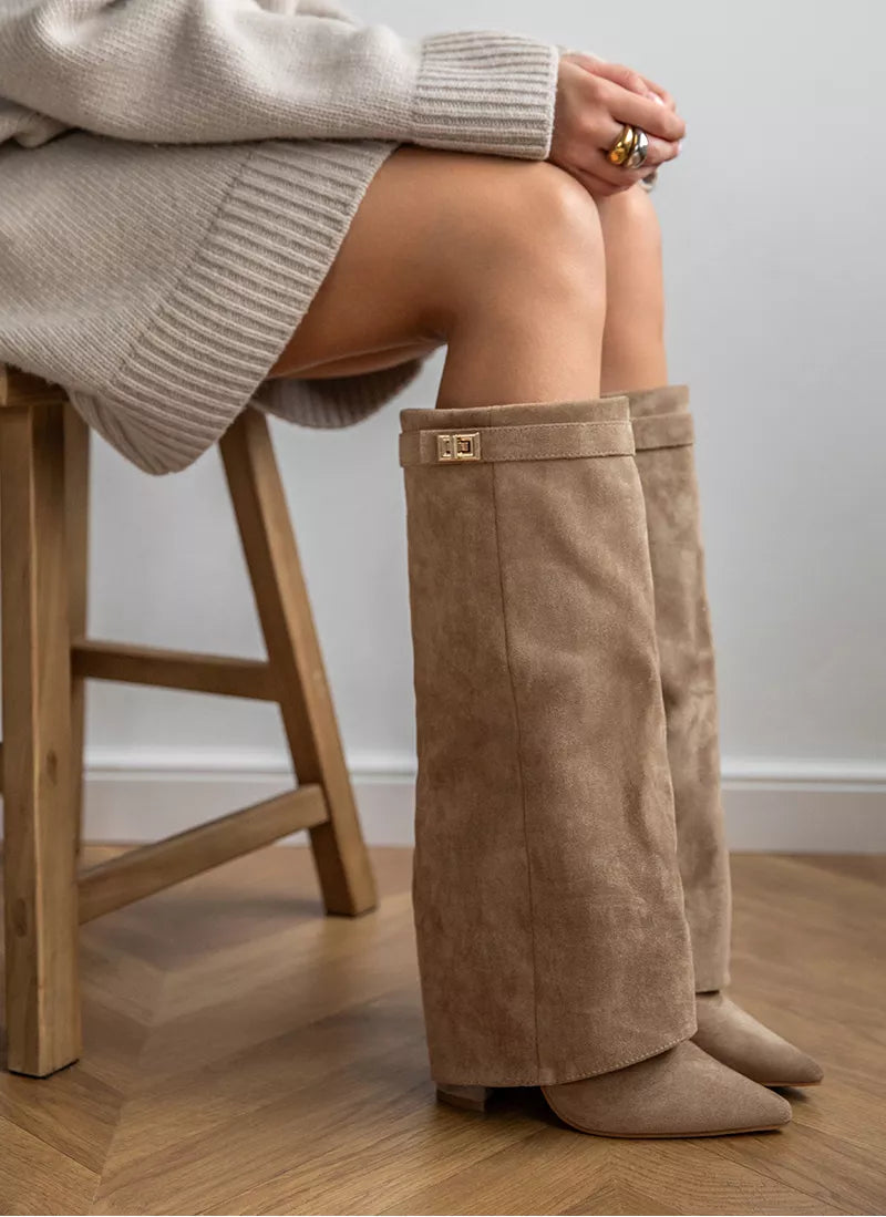 Damen Winterschuhe elegante Lederkniestiefel Spitzschuh-Design in Khaki