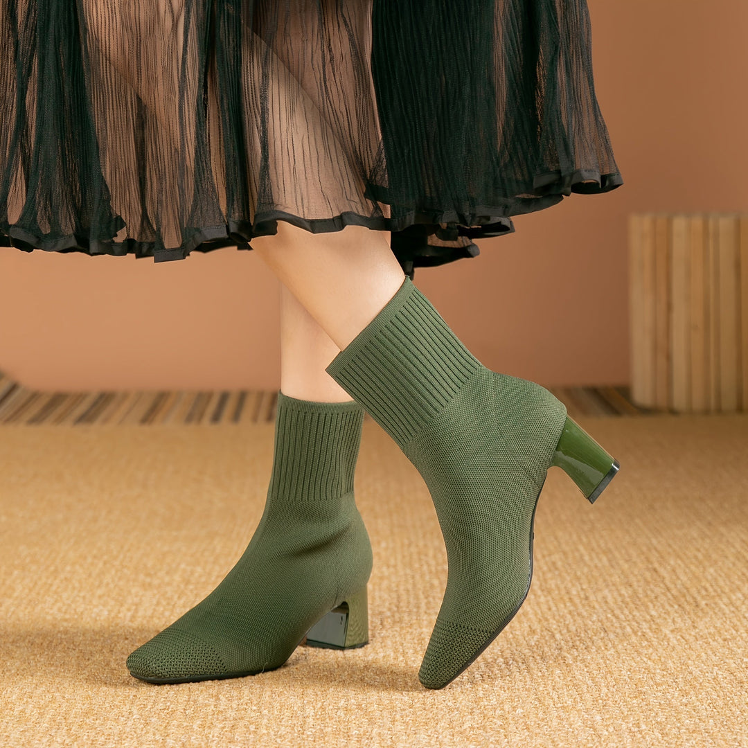 Damen Winterschuhe Stiefeletten mit Blockabsatz und Reißverschluss (7)