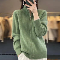 Carla | Damen Wollstrickjacke, warm und elegant