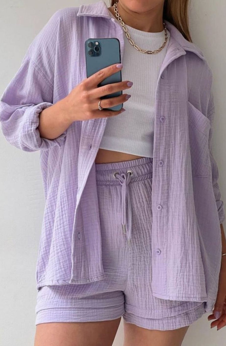 Elegante Damen Bluse mit passendem Shorts-Set in Lila 3