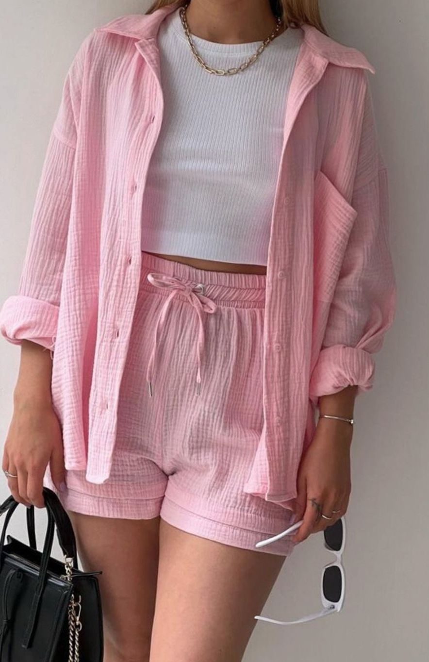 Elegante Damen Bluse mit passendem Shorts-Set in Rosa 2