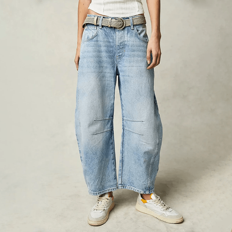 Elegante Damen Jeans mit weitem Schnitt in Hellblau