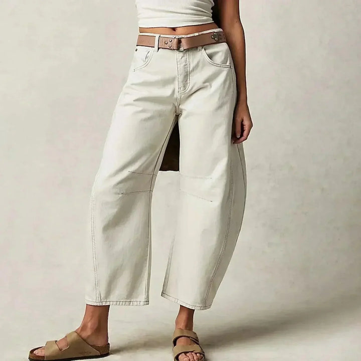 Elegante Damen Jeans mit weitem Schnitt in Weiß