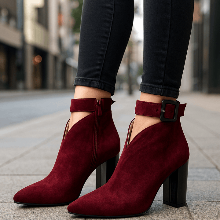 Elegante Damen Samtstiefeletten zum Herbst-Outfit