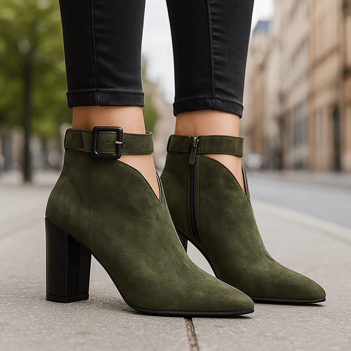 Elegante Damen Samtstiefeletten zum Herbst-Outfit (2)