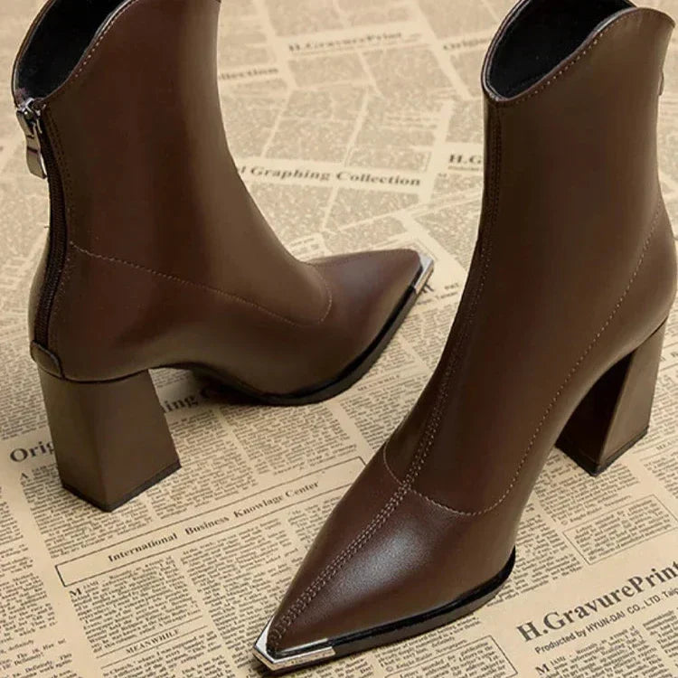 Elegante Damen Stiefeletten im klassischen Stil (12)