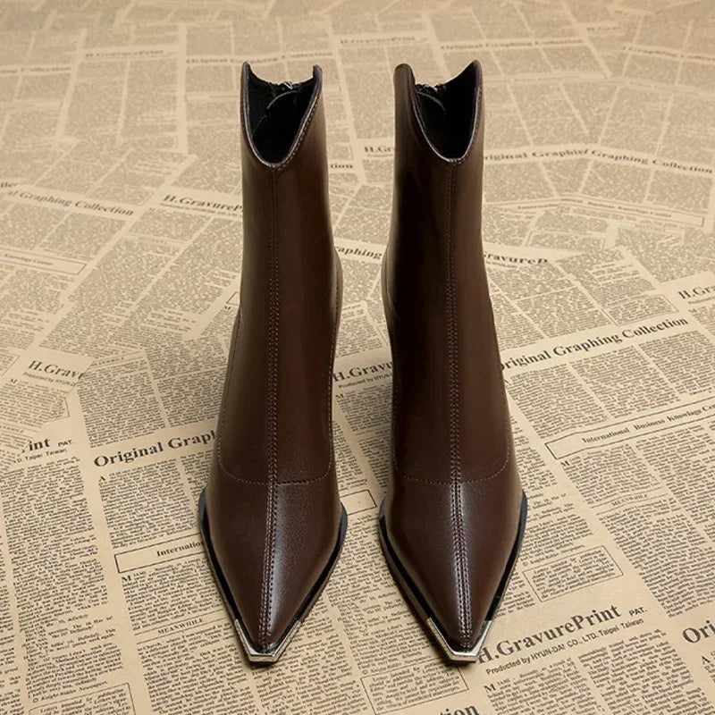 Elegante Damen Stiefeletten im klassischen Stil (6)