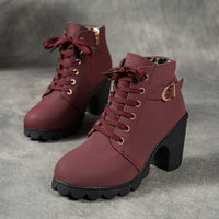 Klara | Elegante Damen Stiefeletten mit Blockabsatz und Seitenzipper
