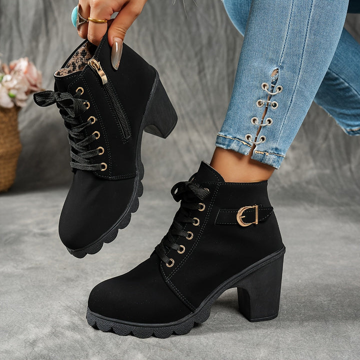 Elegante Damen Stiefeletten mit Blockabsatz und Seitenzipper in Schwarz